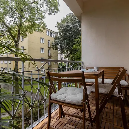 Bright Kasprzaka Wola Near Metro Station By Renters Apartamento *