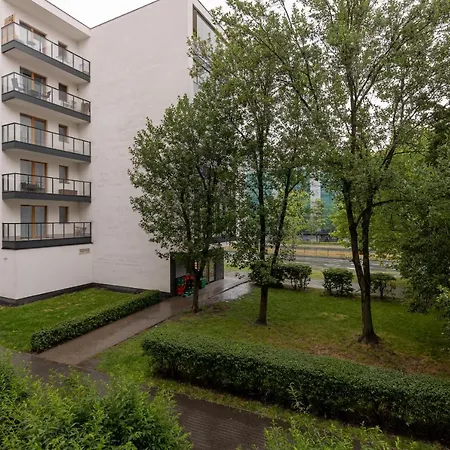 Bright Kasprzaka Wola Near Metro Station By Renters Apartamento