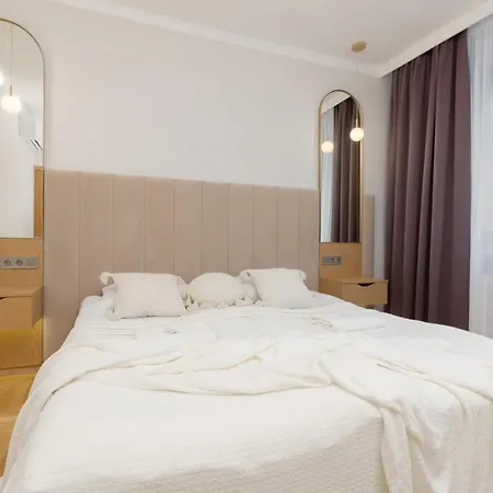 Bright Kasprzaka Wola Near Metro Station By Renters Apartamento Varsovia