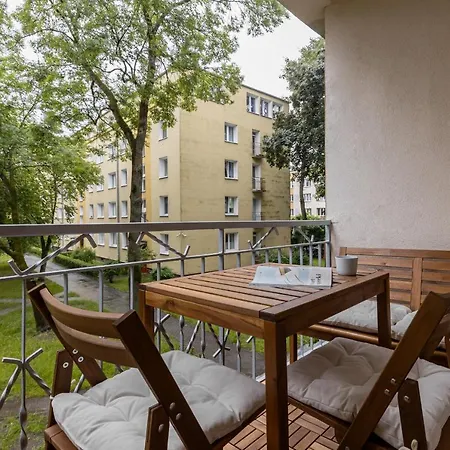 Bright Kasprzaka Wola Near Metro Station By Renters Apartamento