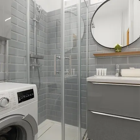 Bright Kasprzaka Wola Near Metro Station By Renters *