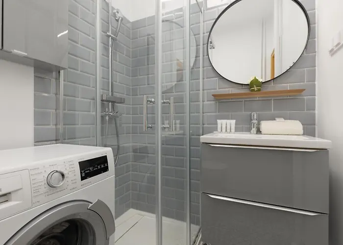 Bright Kasprzaka Wola Near Metro Station By Renters *