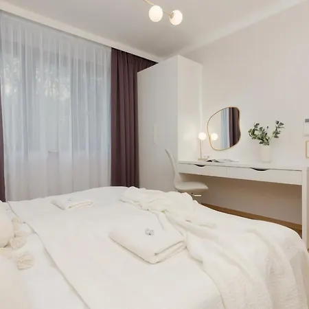 Bright Kasprzaka Wola Near Metro Station By Renters Apartment